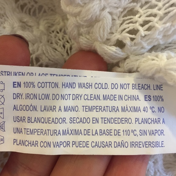 ❌SOLD!❌ Forever 21 Boho Lacey Crochet Ivory Cropped Poncho Sweater S Festival - Picture 8 of 8